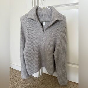 H&M Gray Ribbed Turtleneck Sweater